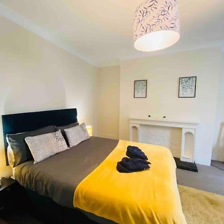 7 Bedroom House In Town Centre Near Beach - Sleeps 13 Hastings Eksteriør bilde