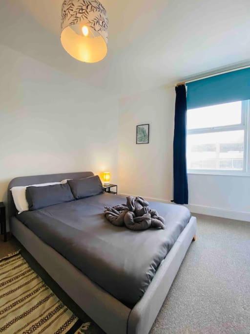 7 Bedroom House In Town Centre Near Beach - Sleeps 13 Hastings Eksteriør bilde