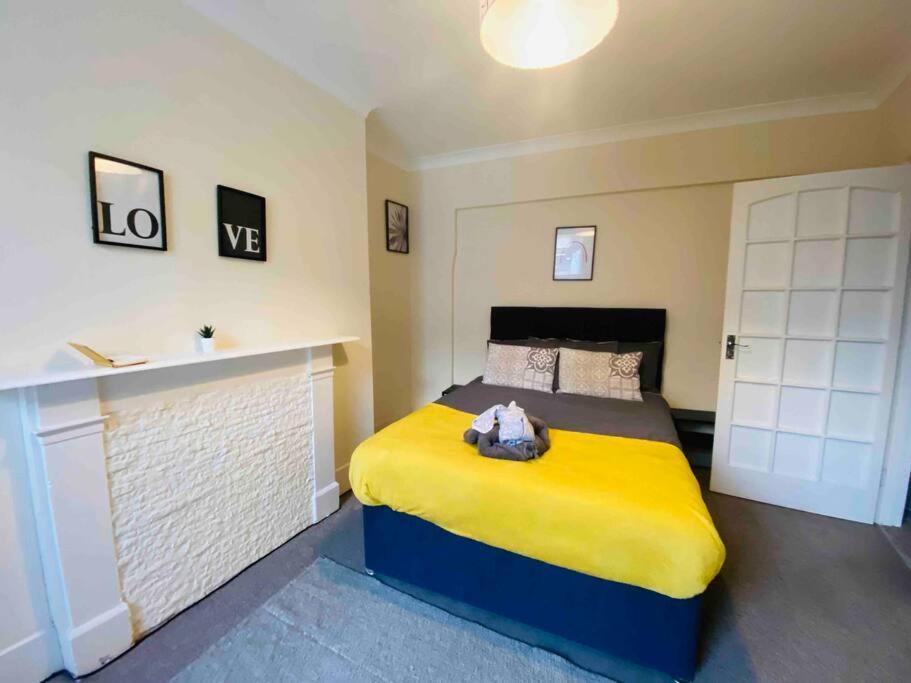 7 Bedroom House In Town Centre Near Beach - Sleeps 13 Hastings Eksteriør bilde
